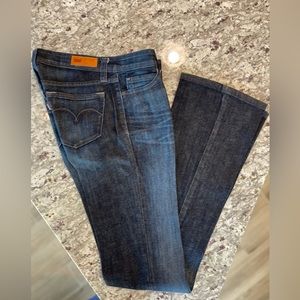 Levi’s Demi Curve size 5L